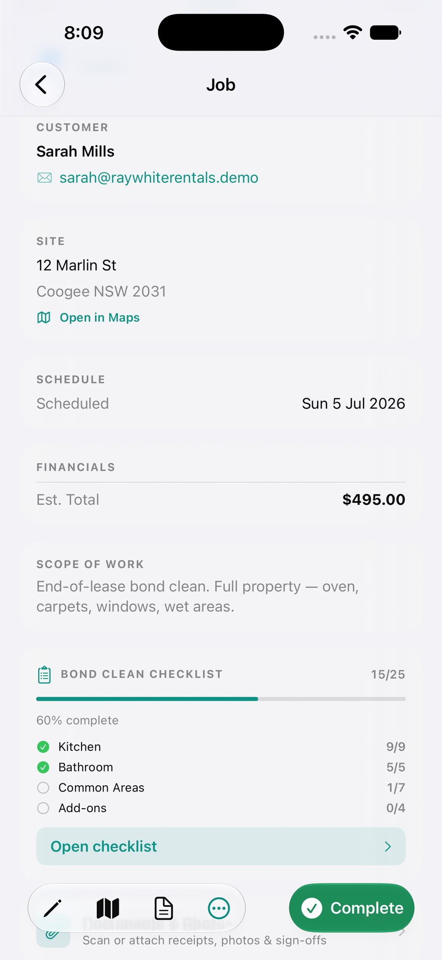 A job in the OneBookPlus app with a completion checklist and the option to scan receipts, photos and sign-offs on site
